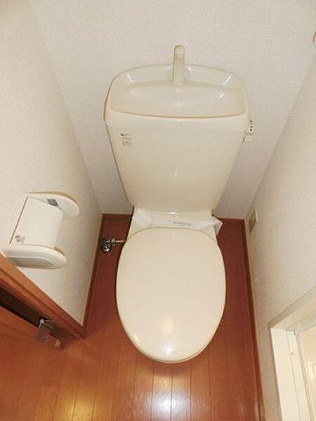 画像11:トイレはシンプルですね。