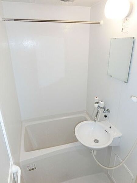 画像5:キレイなバスルーム。浴室乾燥も付いてます。