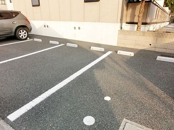 画像8:敷地内駐車場あります