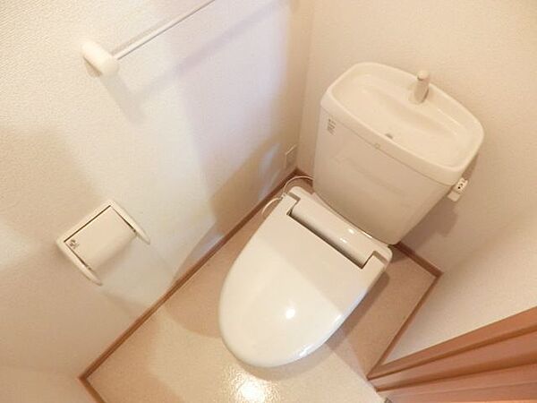 画像12:トイレはシンプルです。