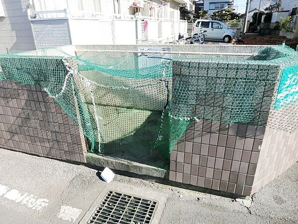 画像4:敷地内ゴミ置き場あります