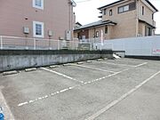 敷地内駐車場ございます。
