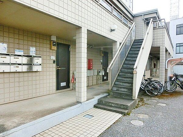 建物エントランス