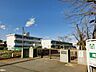周辺：南小学校 810m