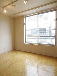 東急田園都市線 三軒茶屋駅 徒歩9分の賃貸マンション 2階1Kのリビング/ダイニング