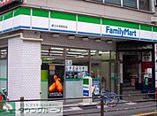 ファミリーマート 徒歩2分。コンビニ 110m