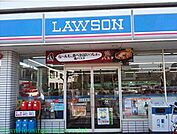 ローソン世田谷中町二丁目店 徒歩5分。コンビニ 380m