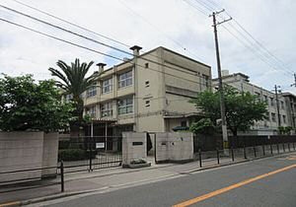 画像30:中学校「大阪市立旭東中学校まで697m」