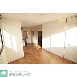 ジュネスＣ 102 1階2LDKのリビング/ダイニング