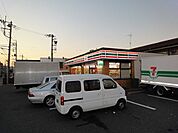 セブンイレブン 956m