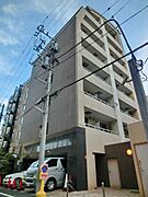 スーパーやコンビニが近く、生活しやすい環境です