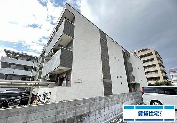 フジパレス南塚口3番館 ｜兵庫県尼崎市南塚口町８丁目(賃貸アパート1LDK・3階・41.20㎡)の写真 その1