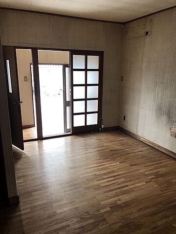 室内 大阪市港区八幡屋4丁目