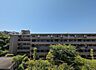 その他：【住戸からの眺望写真】地上5階建て最上階部分に位置しています。