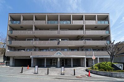 外観:平成12年3月建築 外観:平成12年3月建築