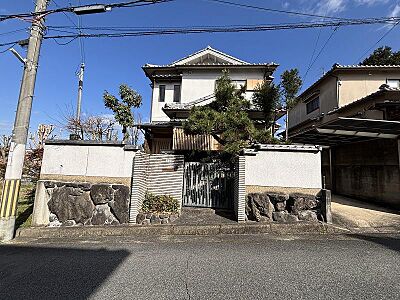 外観:近鉄吉野線「岡寺駅」徒歩約13分。五条野町の閑静な住宅地に位置します。 外観:近鉄吉野線「岡寺駅」徒歩約13分。五条野町の閑静な住宅地に位置します。
