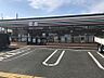 周辺：セブンイレブン 伏見向島津田町店（584m）
