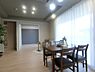 リビング/ダイニング：■13．4帖の広いリビングは家族が自然と集まる居心地の良い空間♪