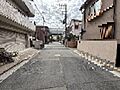 西側前面道路