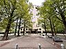 周辺：ホテルトリニティ書斎（450m）