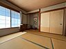 その他：座ってくつろげる心地よさで、長く使いたくなる和室です。