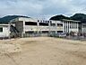 周辺：三入幼稚園（1037m）