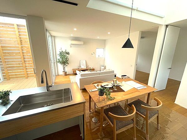 リビング/ダイニング