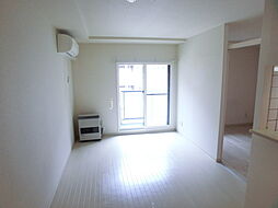 ローヤルハイツ月寒西 201 2階1LDKのリビング/ダイニング