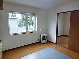 ローヤルハイツＮ15 201 2階1LDKのリビング/ダイニング