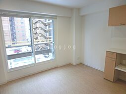 レコルト円山 201 2階1LDKのリビング/ダイニング