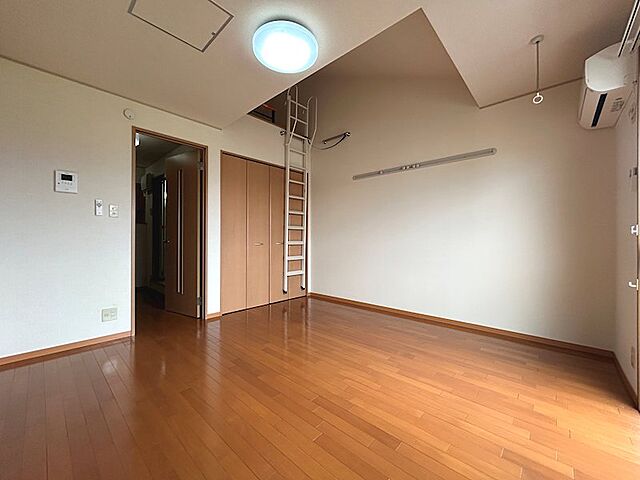 寝室