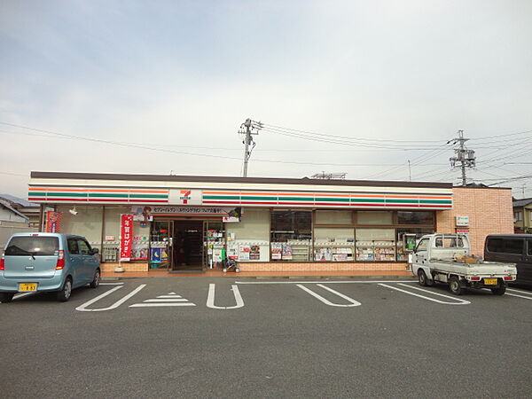 画像20:セブンイレブン 篠ノ井布施高田店（647m）