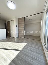 トリシア篠ノ井 2階2LDKのリビング/ダイニング