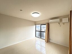 バルコリーヌ三本柳 2階1Kのリビング/ダイニング