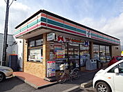 セブンイレブン 戸倉内川店（744m）