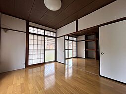 居間