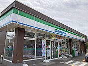 ファミリーマート 岡谷成田町店（374m）