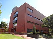 久留米市立中央図書館（2451m）