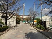 久留米市立西国分小学校（986m）