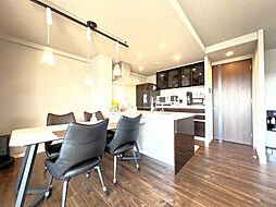 プレサンスロジェ西尾CL 3LDKのリビング/ダイニング