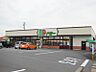 周辺：ドミー鶴城店まで　111m　徒歩約2分