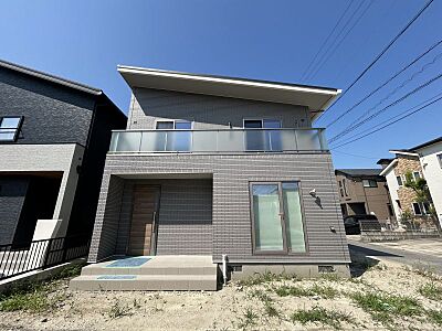 外観:一条工務店施工!太陽光パネル・蓄電池搭載!こだわりの注文住宅です♪ 外観:一条工務店施工!太陽光パネル・蓄電池搭載!こだわりの注文住宅です♪