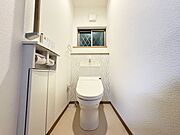 トイレは1階と2階にそれぞれあり、朝の忙しい身支度時に便利です！