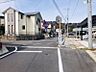 外観：【前面道路】閑静な住宅街の一角にあるので、騒音に悩まされる心配はありません。