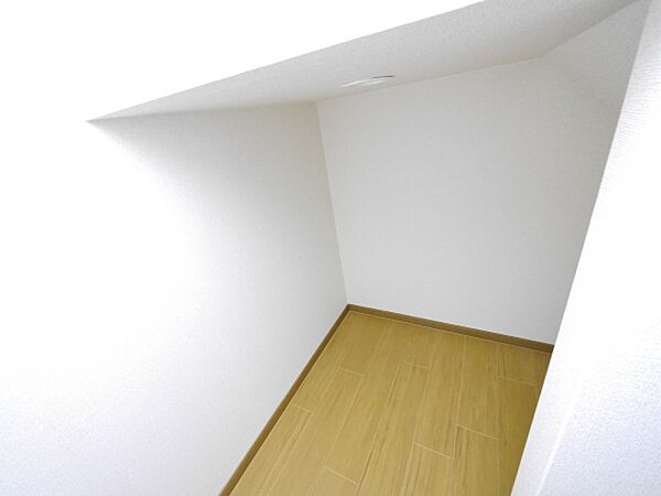 apartment 茨城県北茨城市中郷町小野矢指
中郷町小野矢指の賃貸情報を見る
物件地図