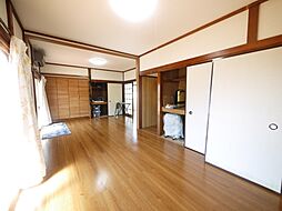 居間
