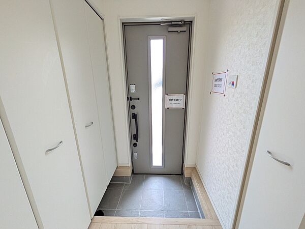 玄関を拡大表示