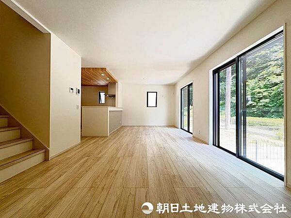 リビング/ダイニングを拡大表示