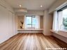 室内：2面採光を採用し、開放感のある明るく風通し良好な居住空間を実現しました。