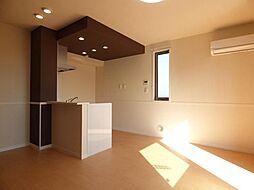 フォレナＡ 2階1LDKのリビング/ダイニング